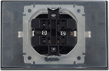 розетка 2-местная IEK РСбш12-3-44-БрC Brite - вид с тыльной стороны