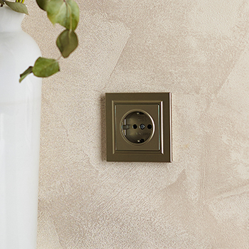 электроустановочные изделия IEK серии Brite - пример установки