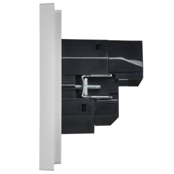 купить Фортепиано белый розетка скрытая 1-мест заземление шторки USB IP20  в Самаре Фортепиано белый розетка скрытая 1-мест заземление шторки USB IP20