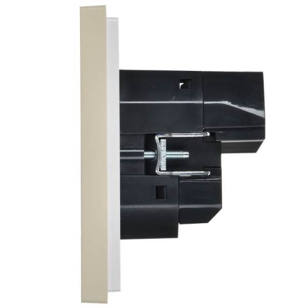 купить Фортепиано ваниль розетка скрытая 1-мест заземление шторки USB IP20  в Самаре Фортепиано ваниль розетка скрытая 1-мест заземление шторки USB IP20