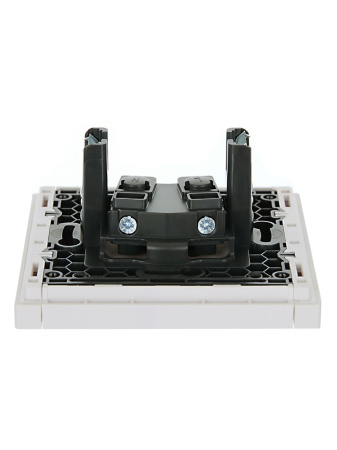 купить Фортепиано белый розетка скрытая 1-мест шторки IP20  в Самаре Фортепиано белый розетка скрытая 1-мест шторки IP20