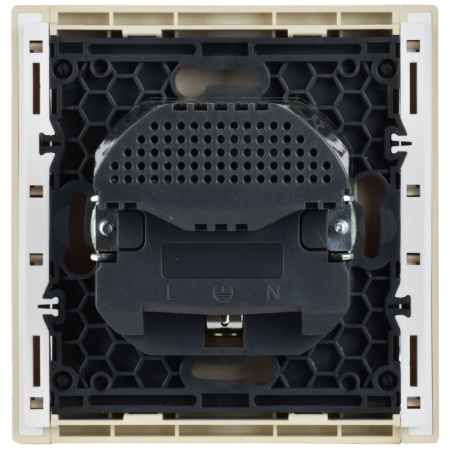 купить Фортепиано ваниль розетка скрытая 1-мест заземление шторки USB IP20  в Самаре Фортепиано ваниль розетка скрытая 1-мест заземление шторки USB IP20