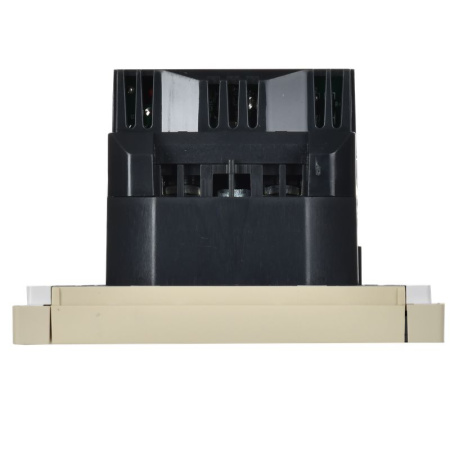 купить Фортепиано ваниль розетка скрытая 1-мест заземление шторки USB IP20  в Самаре Фортепиано ваниль розетка скрытая 1-мест заземление шторки USB IP20