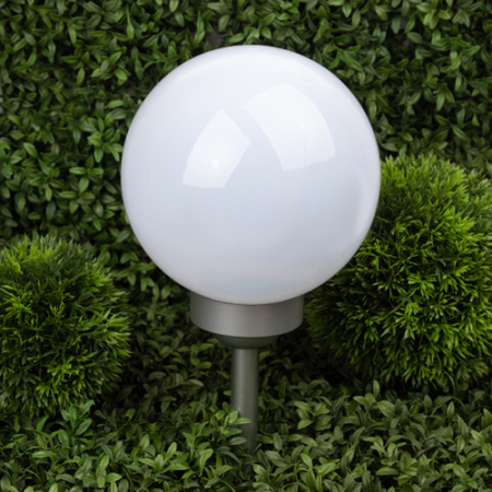 купить Светильник грунтовый свд на солнечной батарее пластик серебро 200мм IP54 ERASF22-21 шар 200мм в Самаре Светильник грунтовый свд на солнечной батарее пластик серебро 200мм IP54 ERASF22-21 шар 200мм